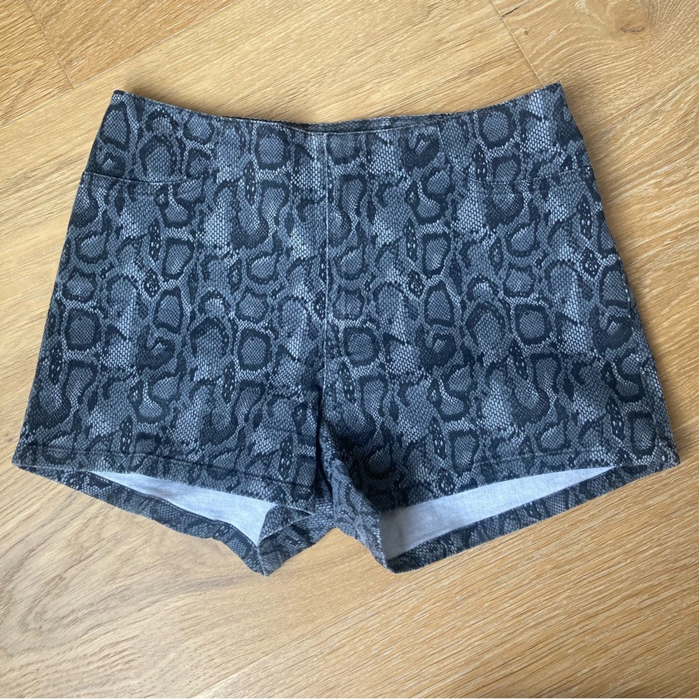 Snakeskin print shorts